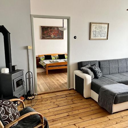 Slunny Byt S Krasnym Vyhledem Apartment Nové Město nad Metují Bagian luar foto