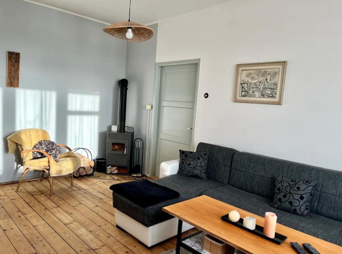 Slunny Byt S Krasnym Vyhledem Apartment Nové Město nad Metují Bagian luar foto
