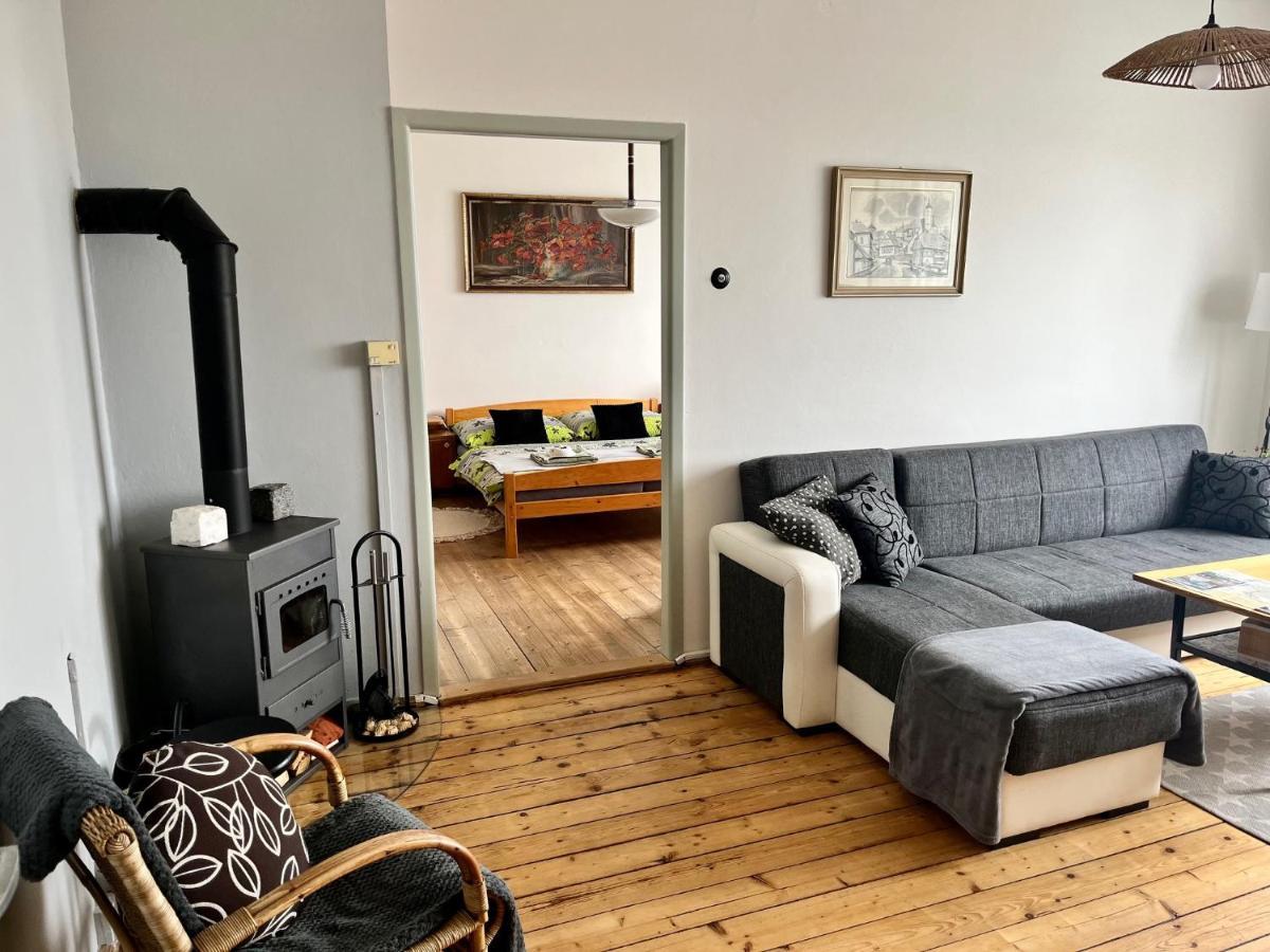 Slunny Byt S Krasnym Vyhledem Apartment Nové Město nad Metují Bagian luar foto