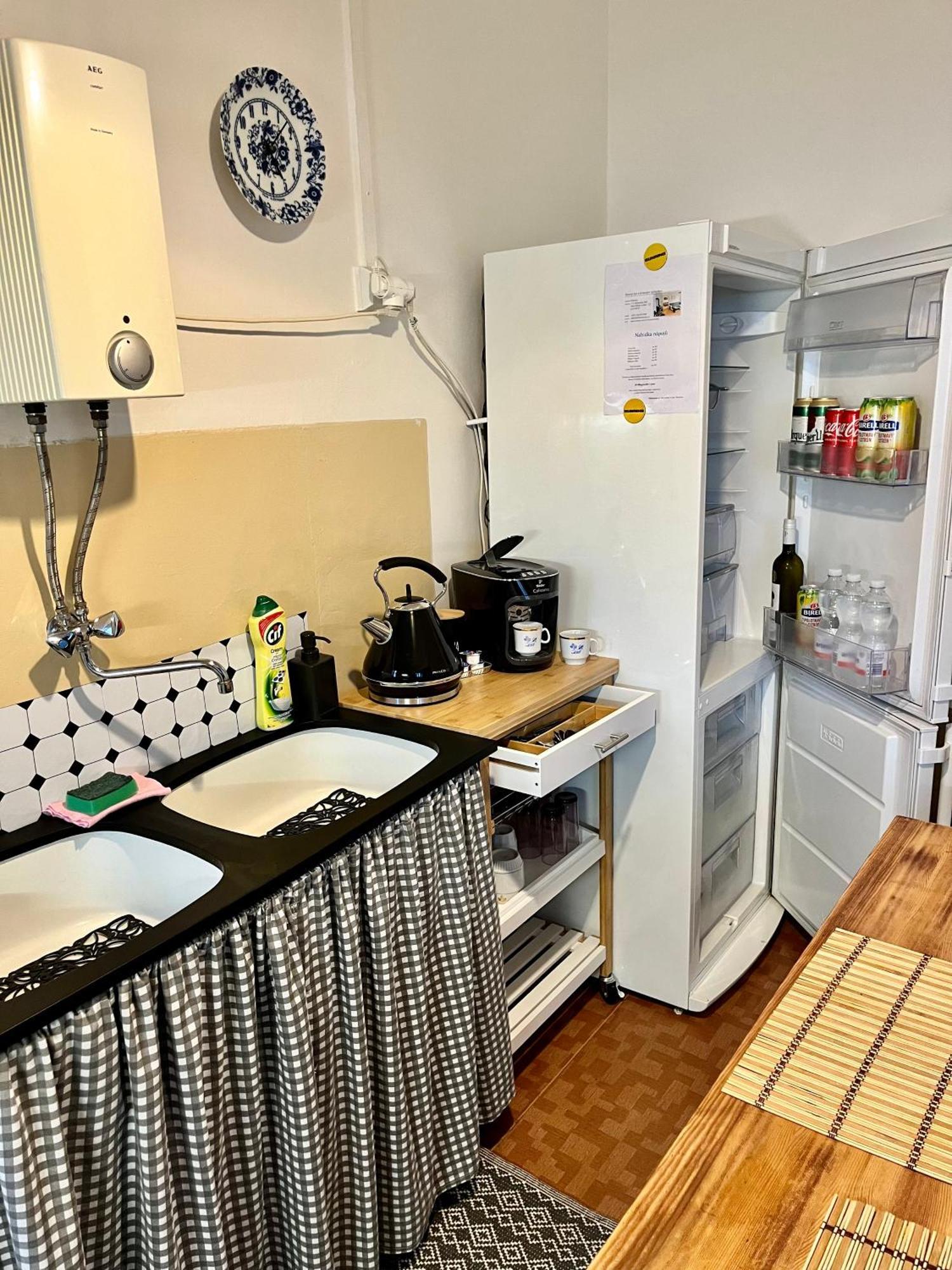 Slunny Byt S Krasnym Vyhledem Apartment Nové Město nad Metují Bagian luar foto